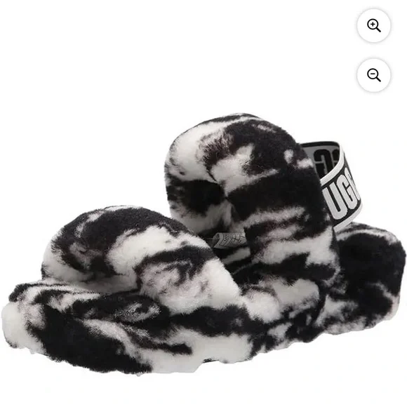 UGG Oh Yeah Women's Sheepskin Furry Slide Sandals Black and White Tie Dye - Picture 2 of 6